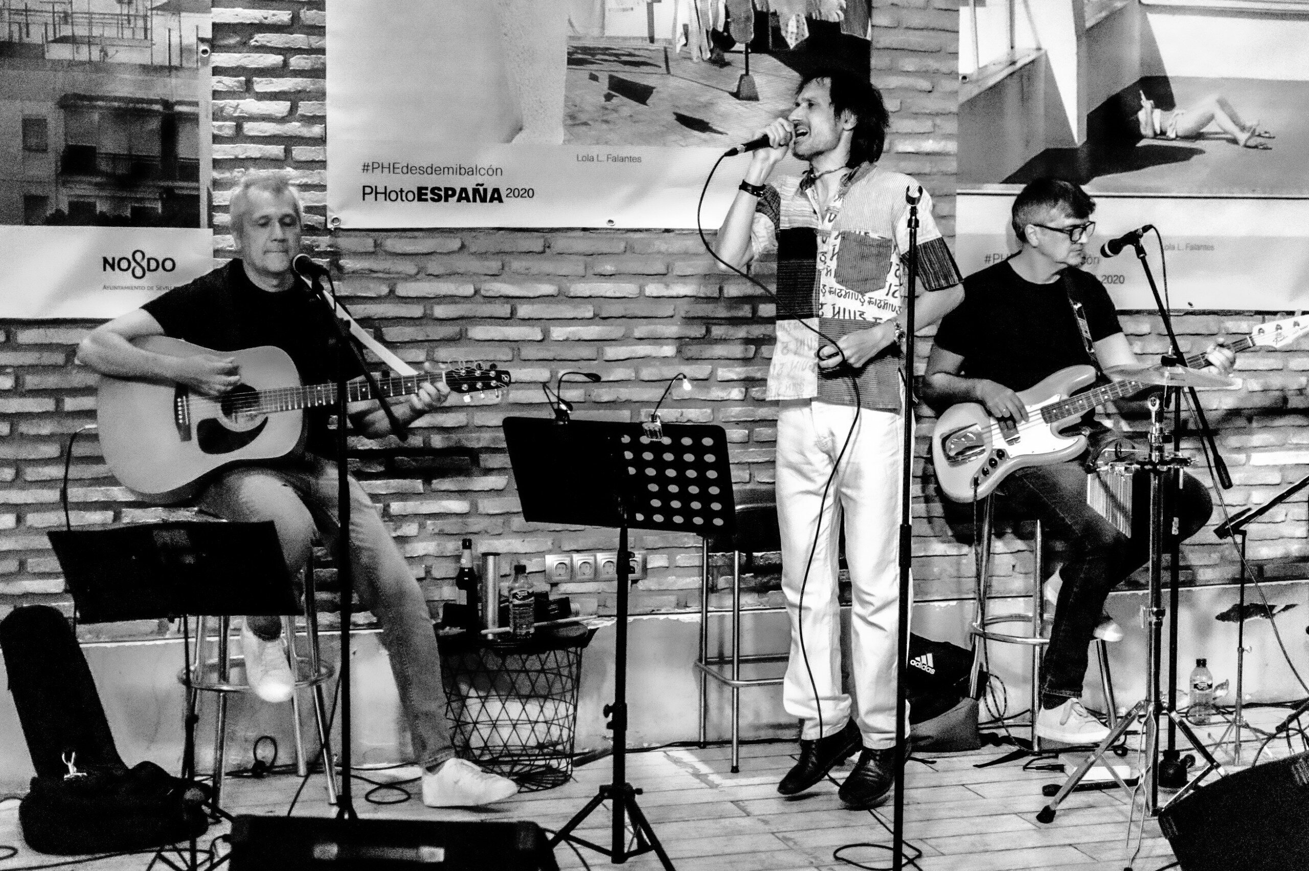 El Hombre del Traje Gris – Tributo a Sabina por Bajocuerda