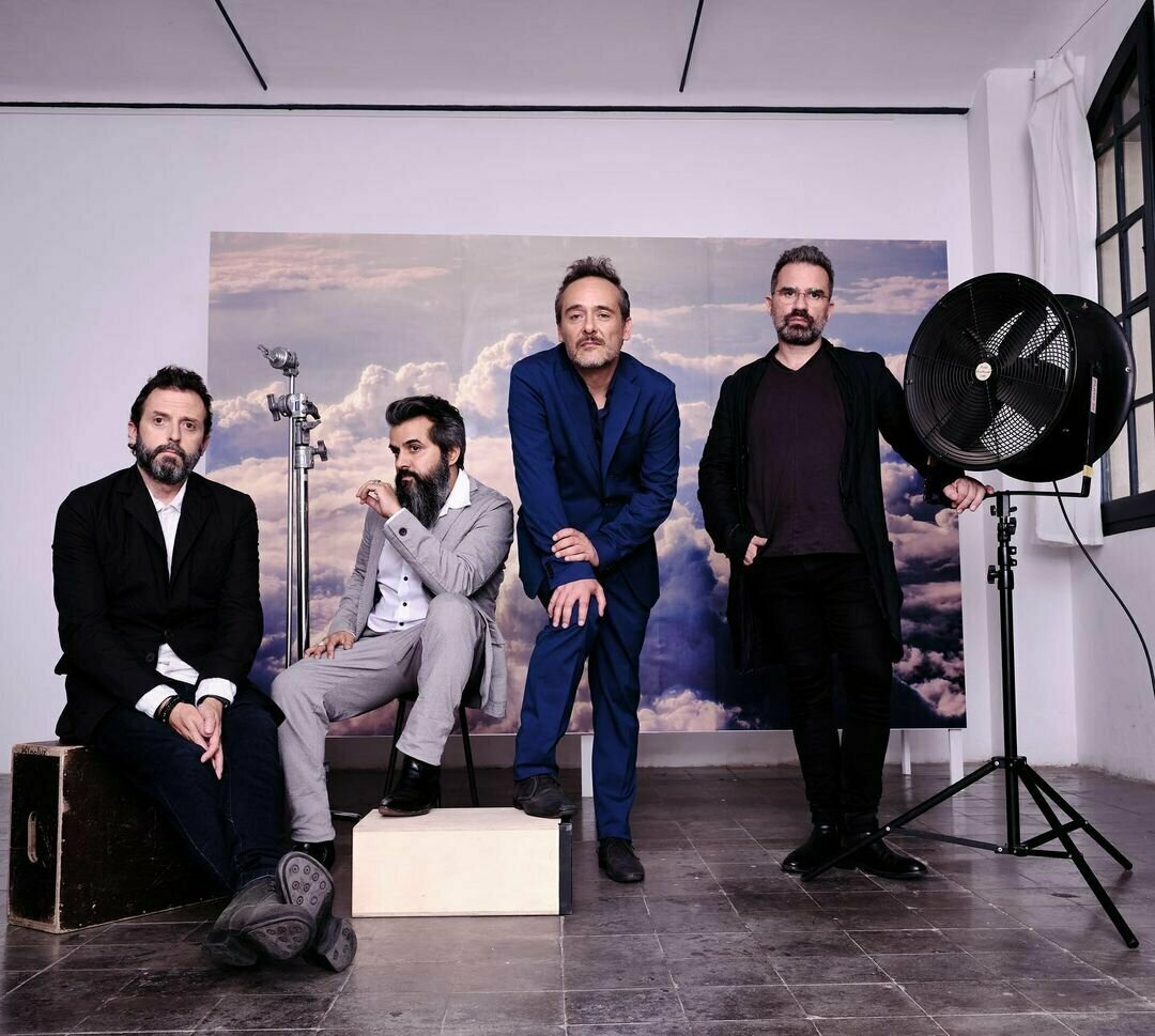 Love of lesbian 2