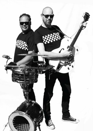 THE SENSATIONAL SECOND COUSINS (ND) en SALA CREEDENCE - Zaragoza